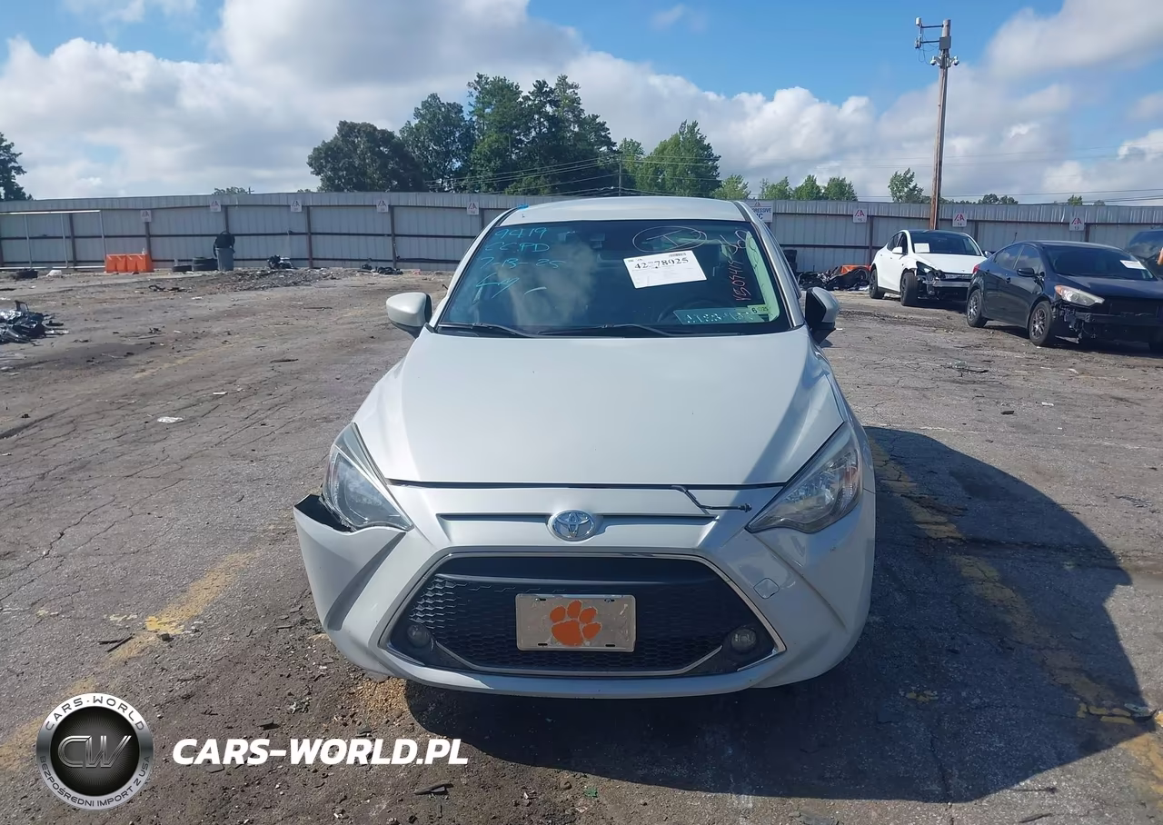 2019 Toyota Yaris Le VIN:3MYDLBYV7KY509419 - 12