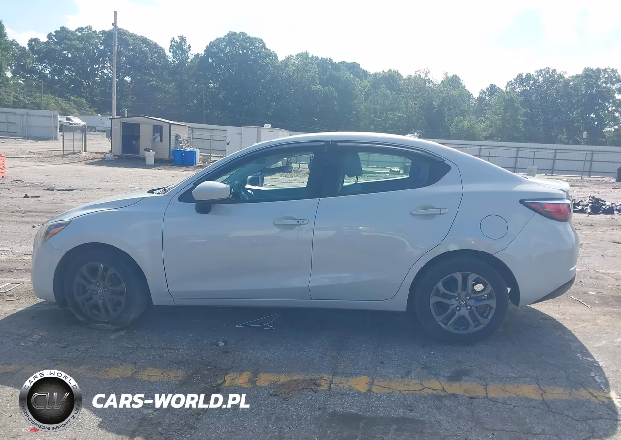 2019 Toyota Yaris Le VIN:3MYDLBYV7KY509419 - 14