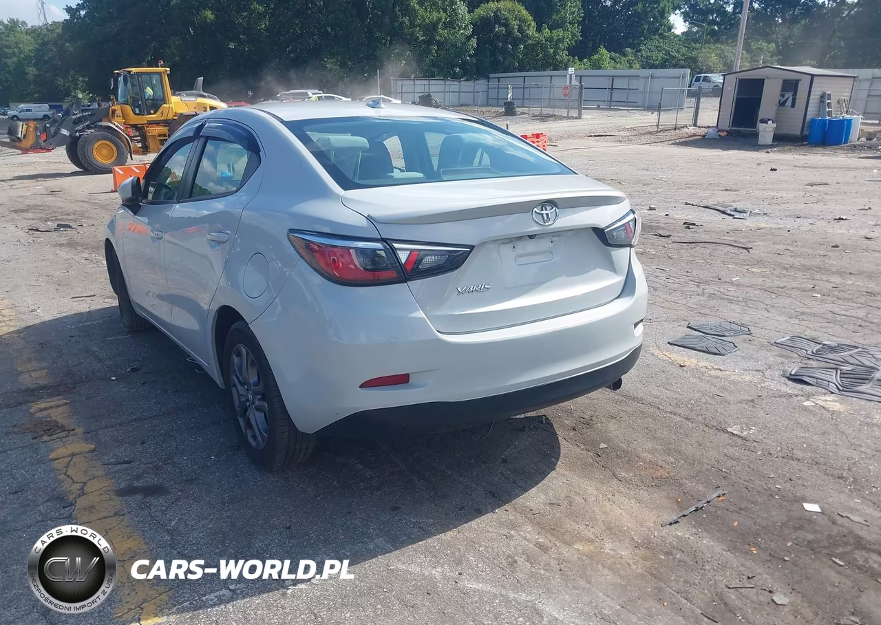 2019 Toyota Yaris Le VIN:3MYDLBYV7KY509419 - 3