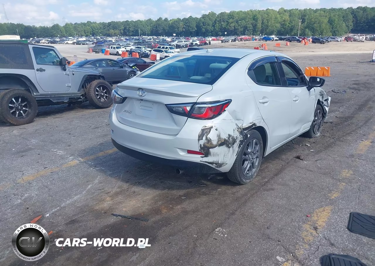 2019 Toyota Yaris Le VIN:3MYDLBYV7KY509419 - 4