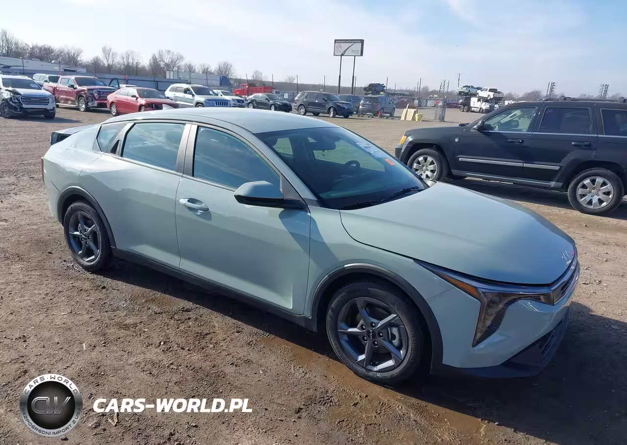2025 Kia K4 Lxs
