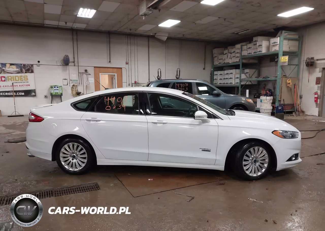 2016 Ford Fusion Energi Se Luxury VIN:3FA6P0PU6GR401664 - 13