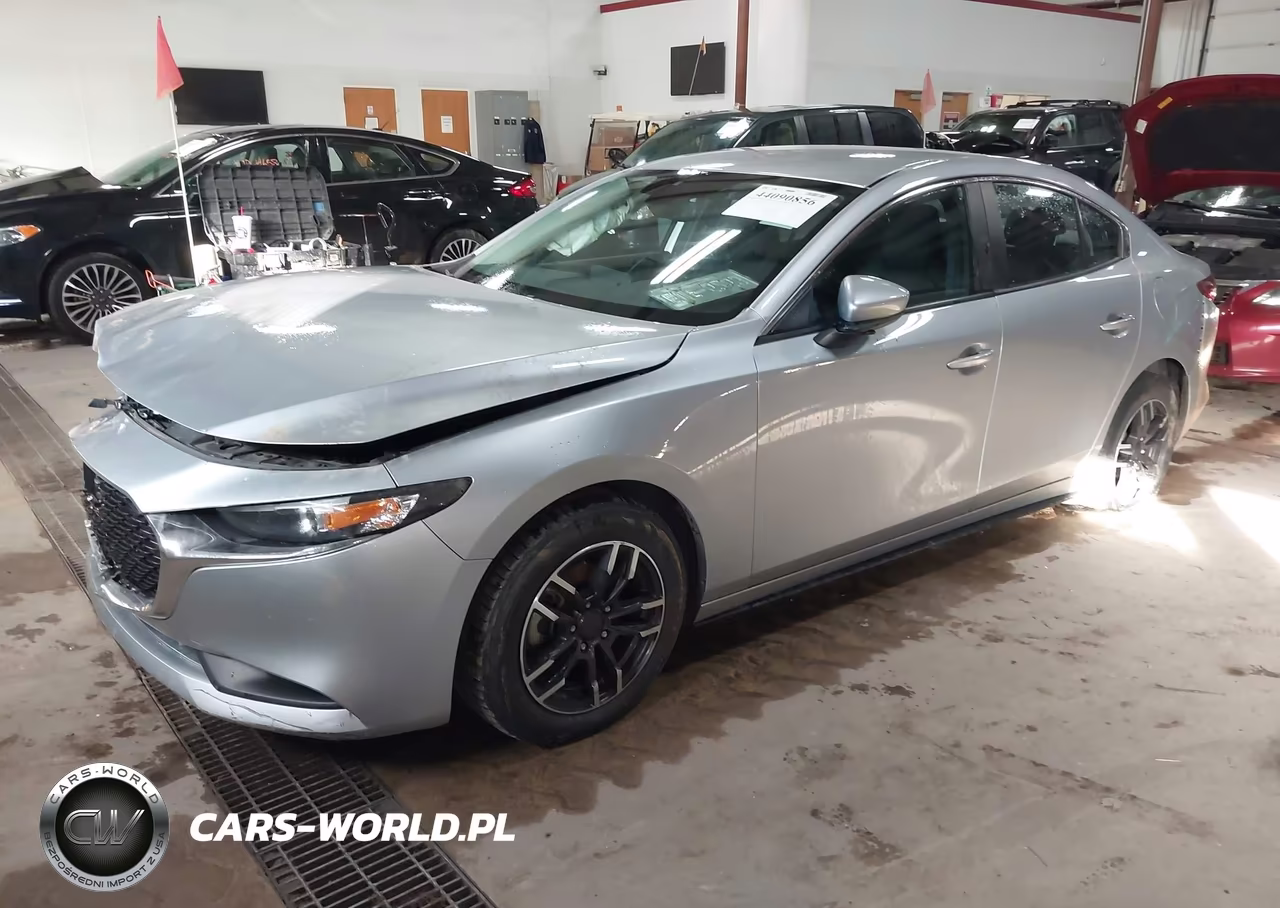 2019 Mazda Mazda3 VIN:3MZBPABL8KM113211 - 2