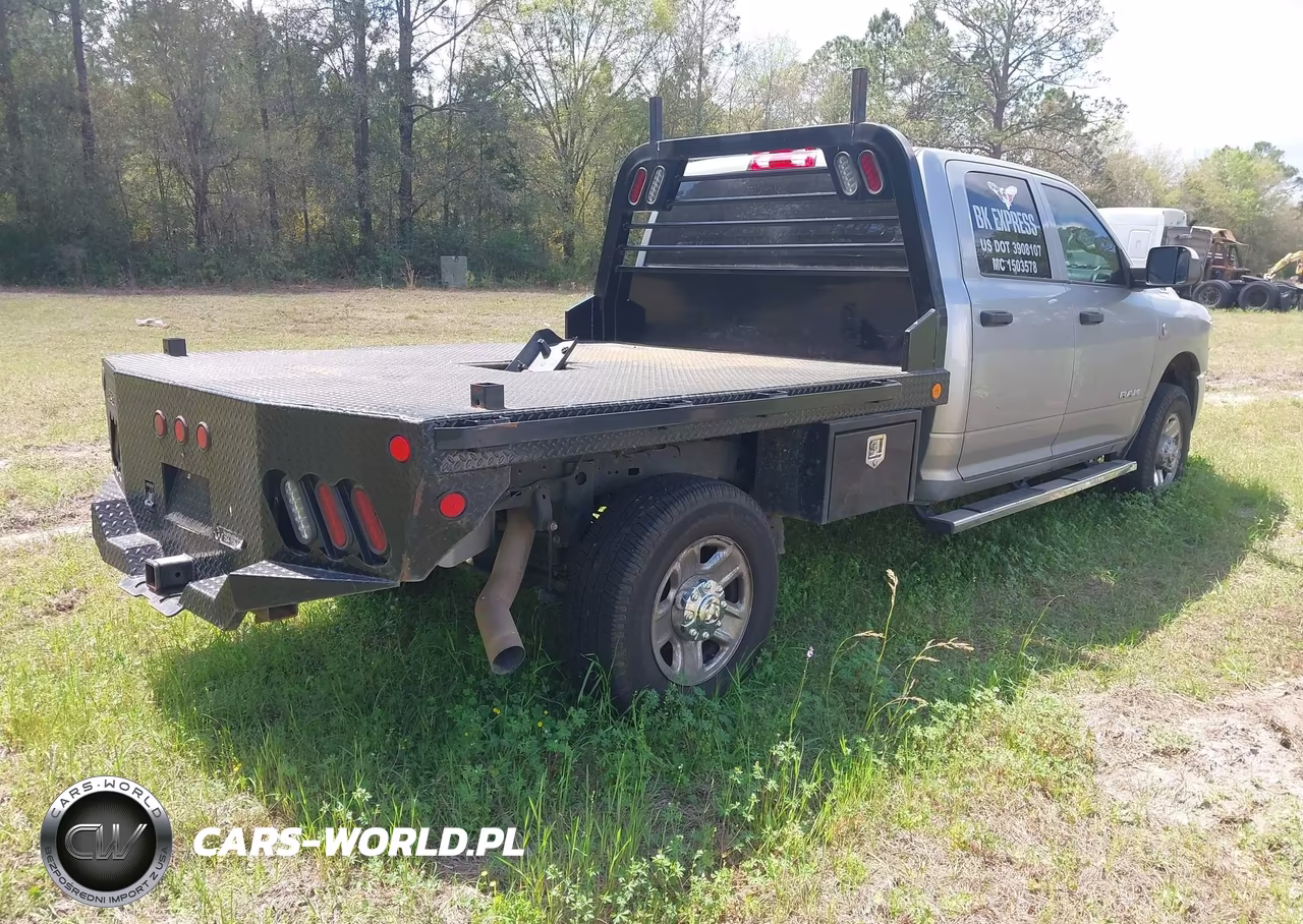 2019 Ram 2500 VIN:3C6UR5HL0KG683276 - 4