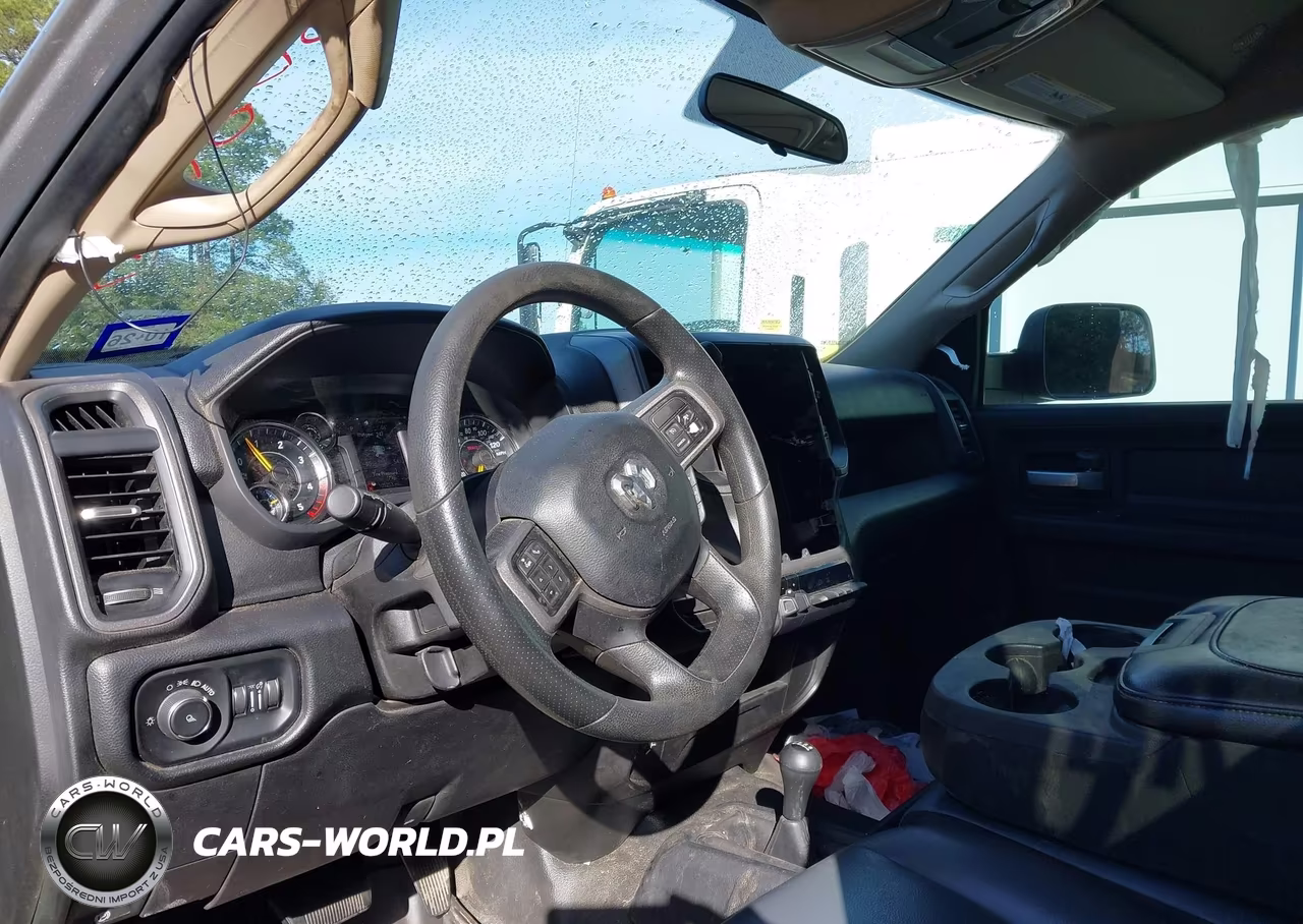 2019 Ram 2500 VIN:3C6UR5HL0KG683276 - 5