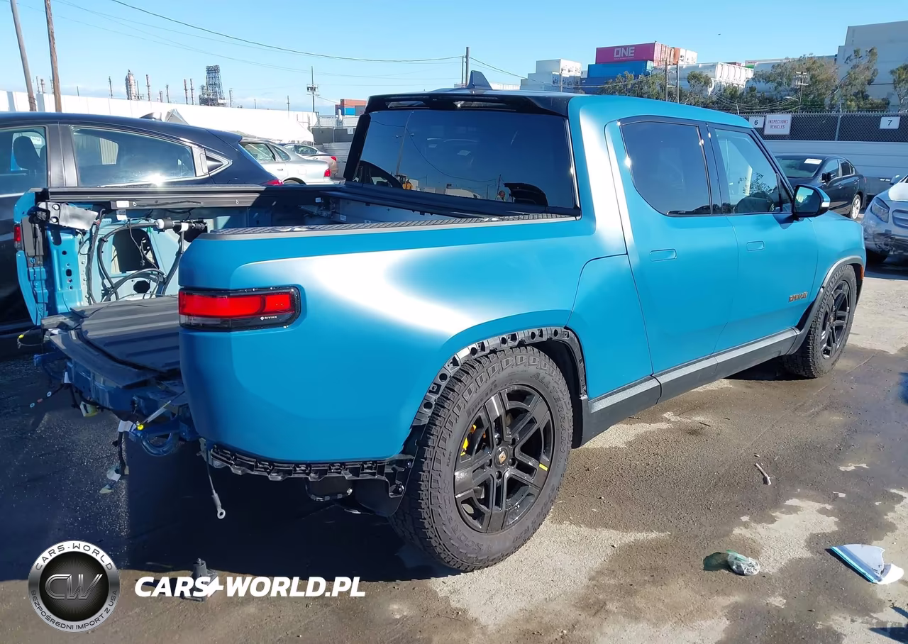 2022 Rivian R1T Adventure VIN:7FCTGAAA4NN010721 - 4
