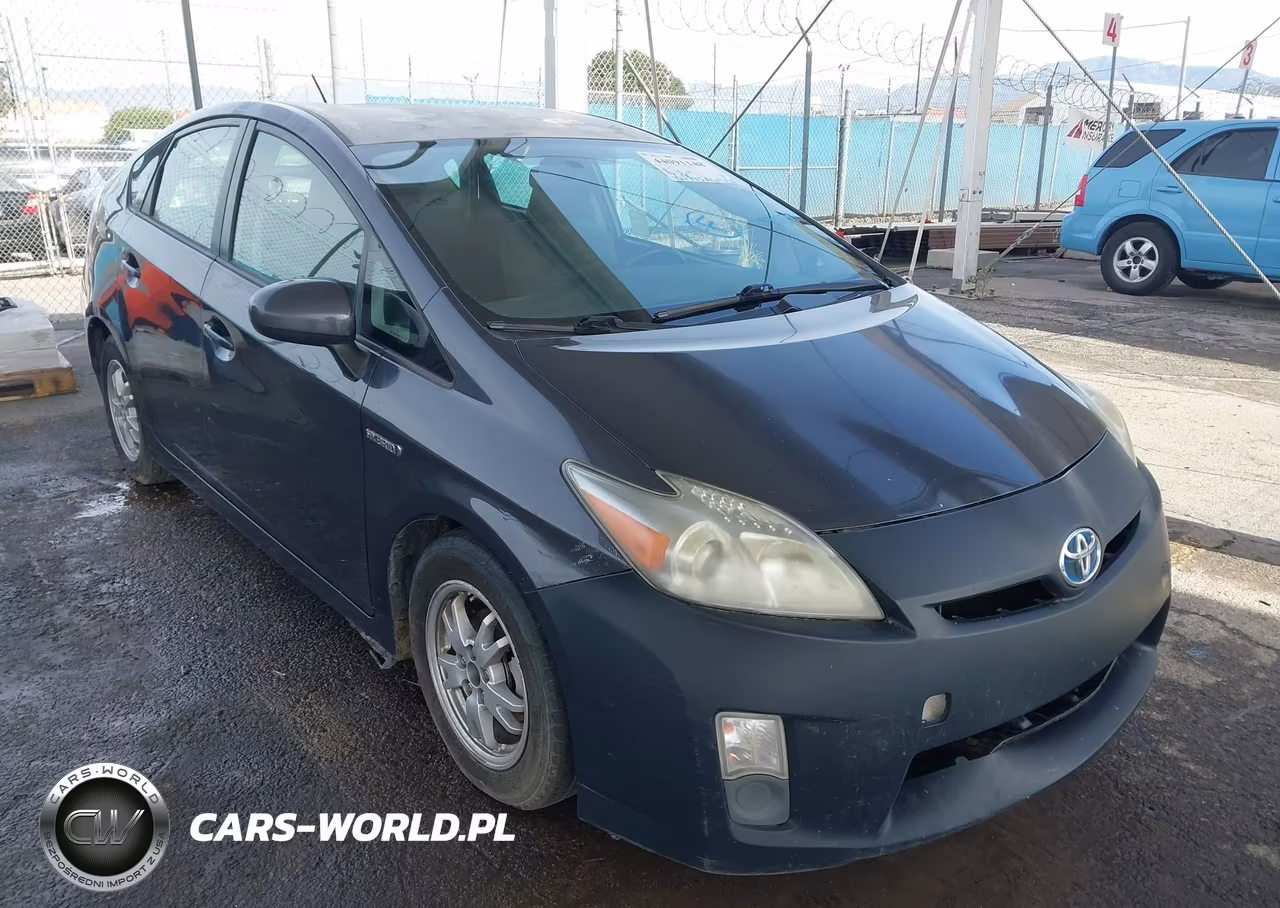 2011 Toyota Prius Two VIN:JTDKN3DU7B1421977 - 1