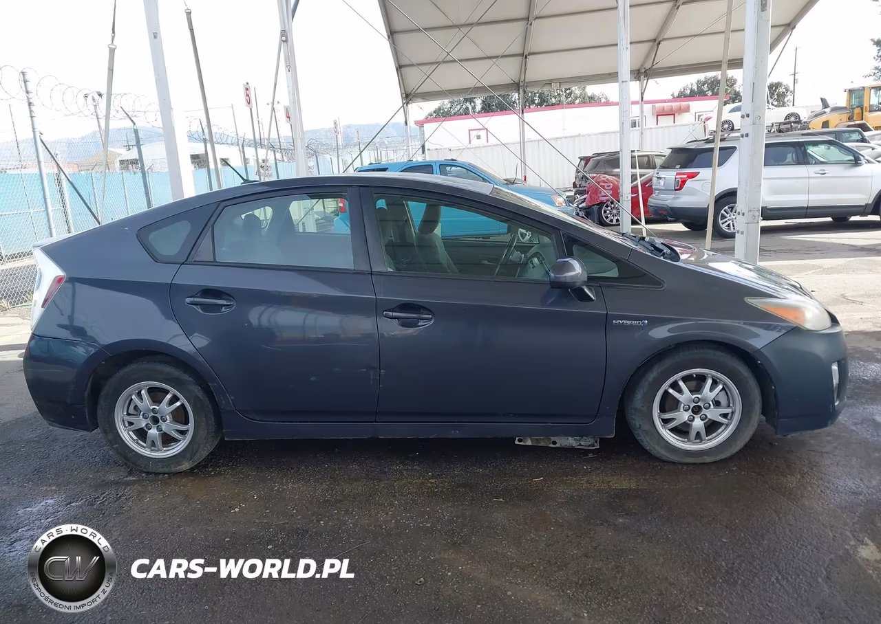 2011 Toyota Prius Two VIN:JTDKN3DU7B1421977 - 13