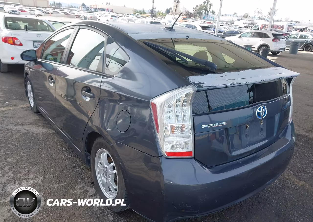 2011 Toyota Prius Two VIN:JTDKN3DU7B1421977 - 3