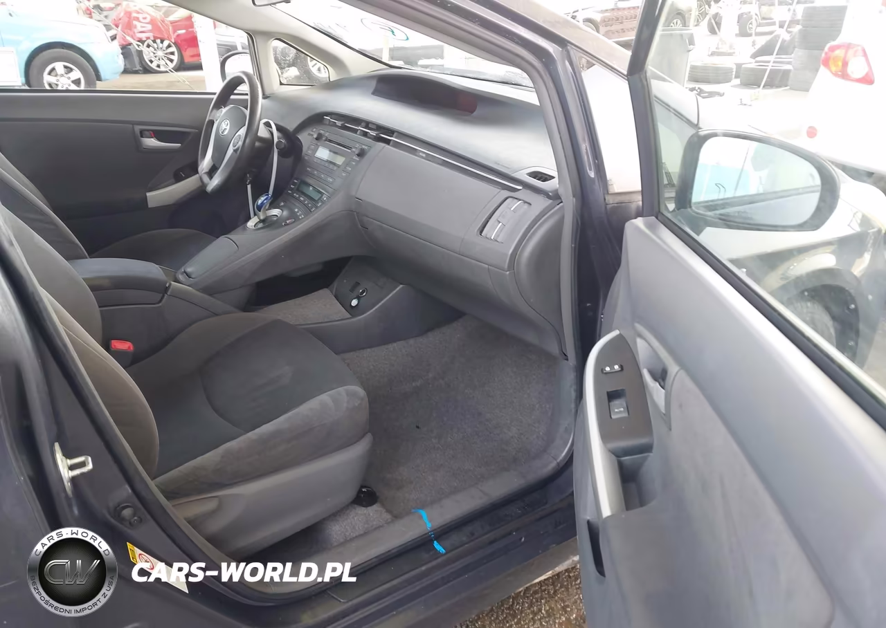 2011 Toyota Prius Two VIN:JTDKN3DU7B1421977 - 5