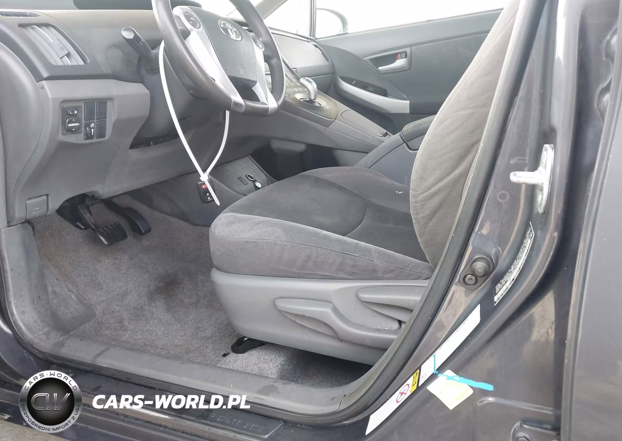 2011 Toyota Prius Two VIN:JTDKN3DU7B1421977 - 6