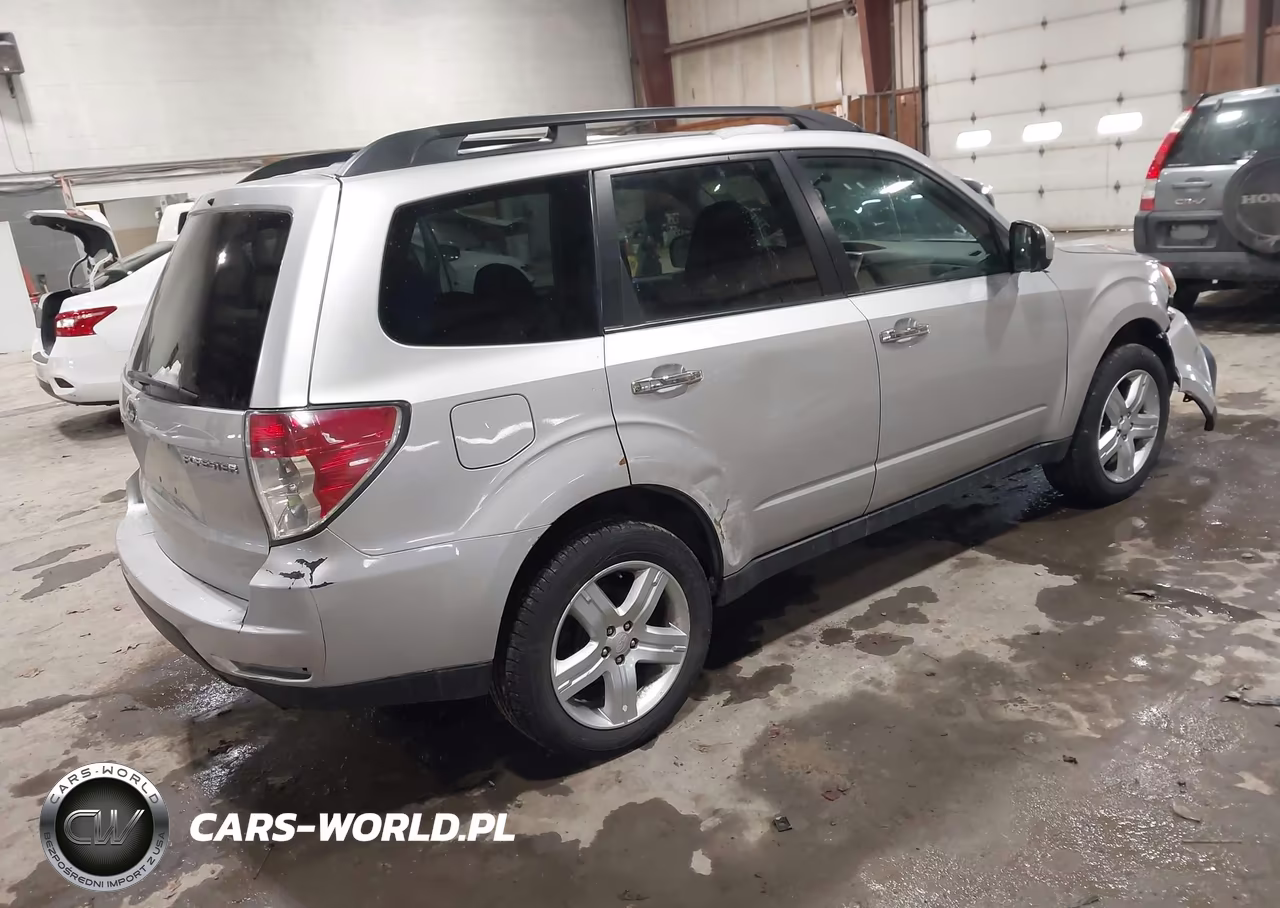 2010 Subaru Forester 2.5X Premium VIN:JF2SH6CC6AH746502 - 4