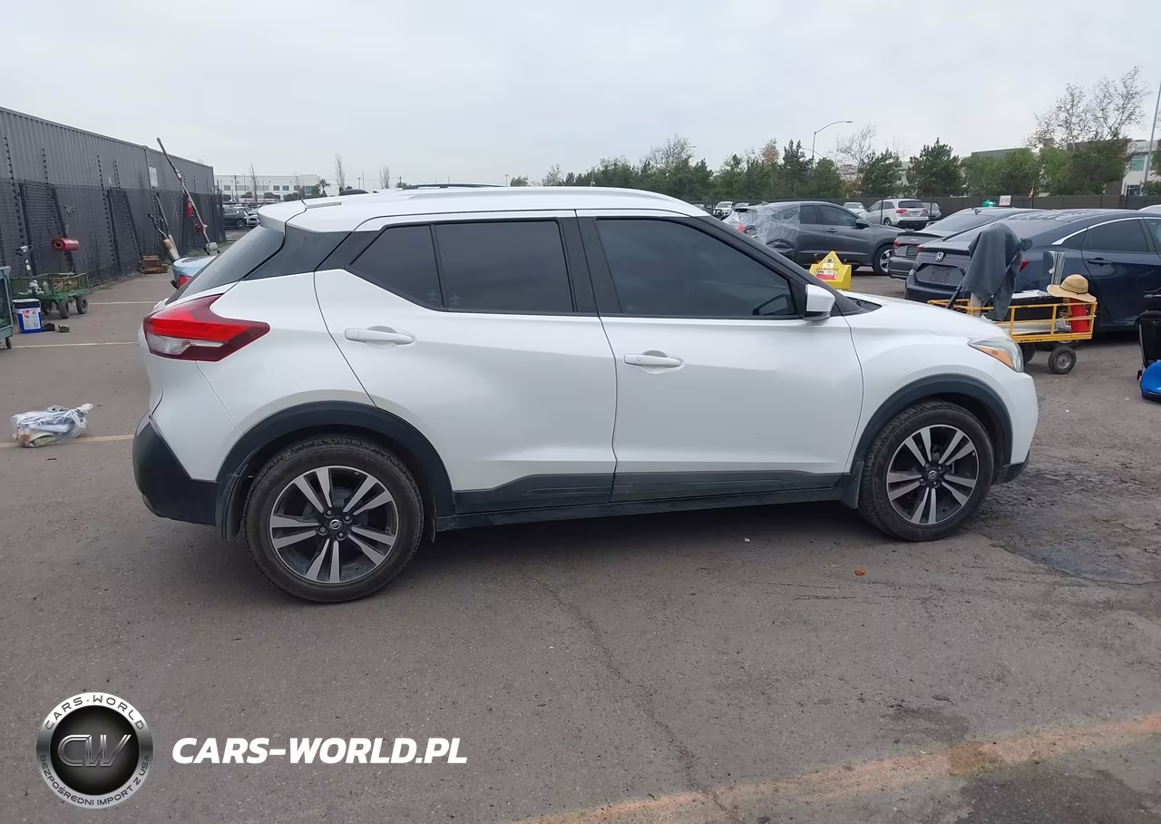 2019 Nissan Kicks Sv VIN:3N1CP5CU4KL534017 - 13