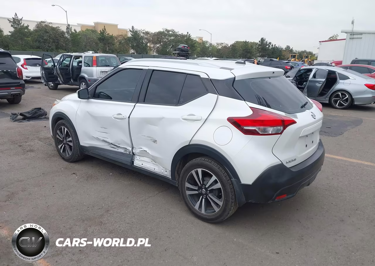 2019 Nissan Kicks Sv VIN:3N1CP5CU4KL534017 - 3