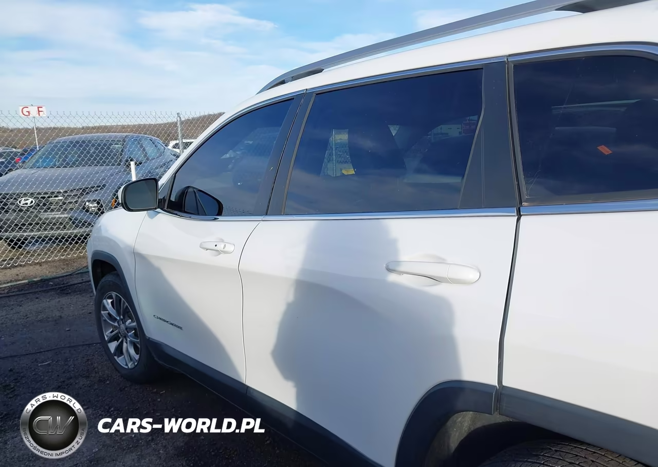 2019 Jeep Cherokee Latitude Plus Fwd VIN:1C4PJLLB3KD204989 - 14