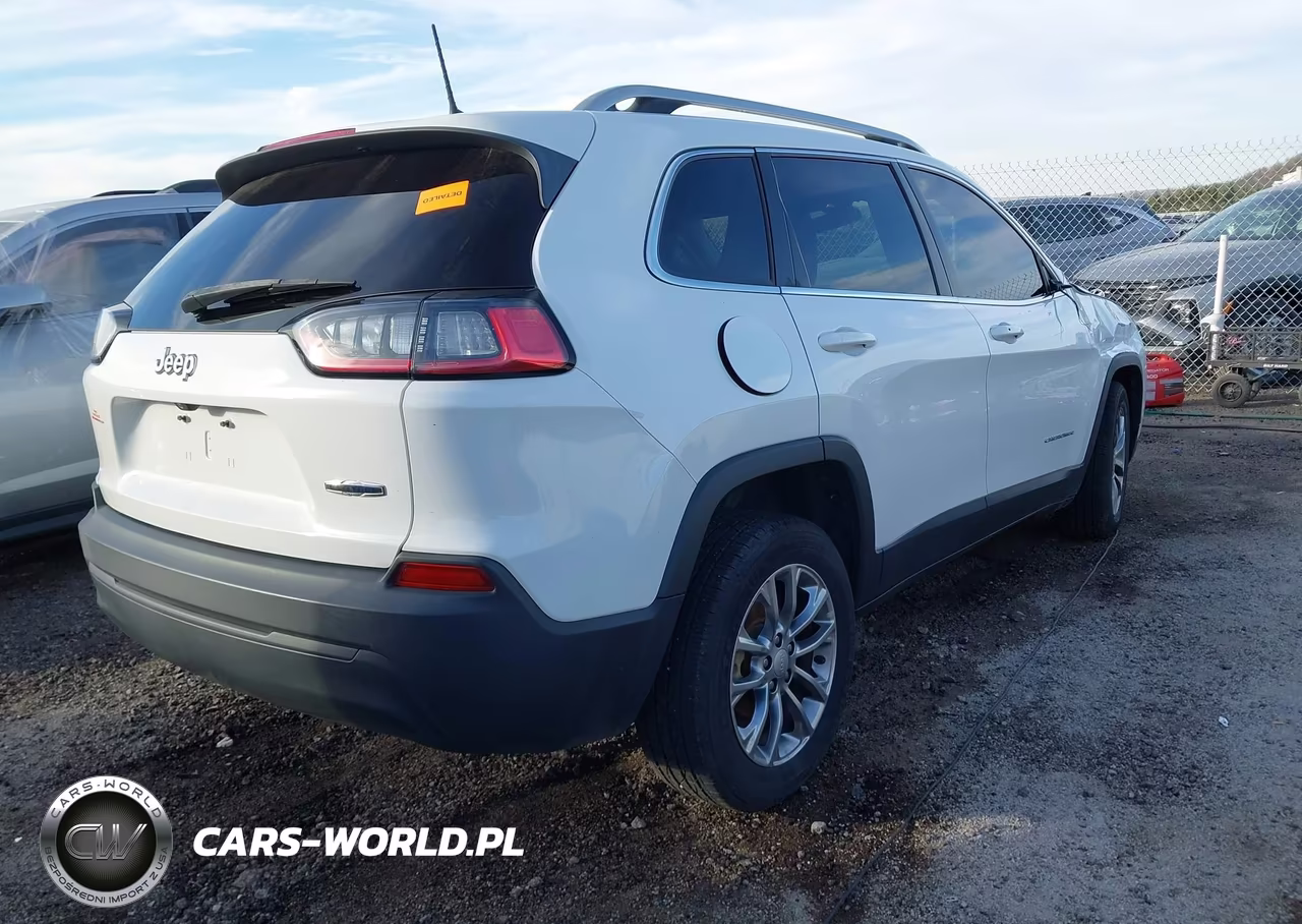 2019 Jeep Cherokee Latitude Plus Fwd VIN:1C4PJLLB3KD204989 - 4