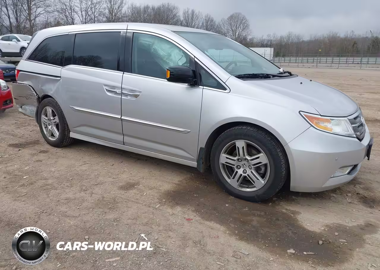 2013 Honda Odyssey Touring-Touring Elite