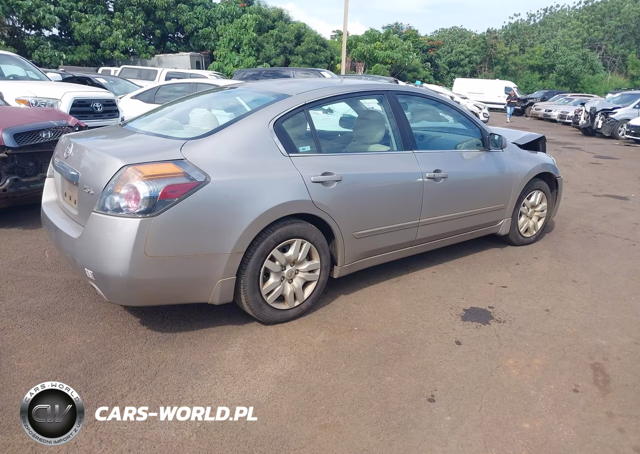 2011 Nissan Altima 2.5 S VIN:1N4AL2AP3BN510776 - 4