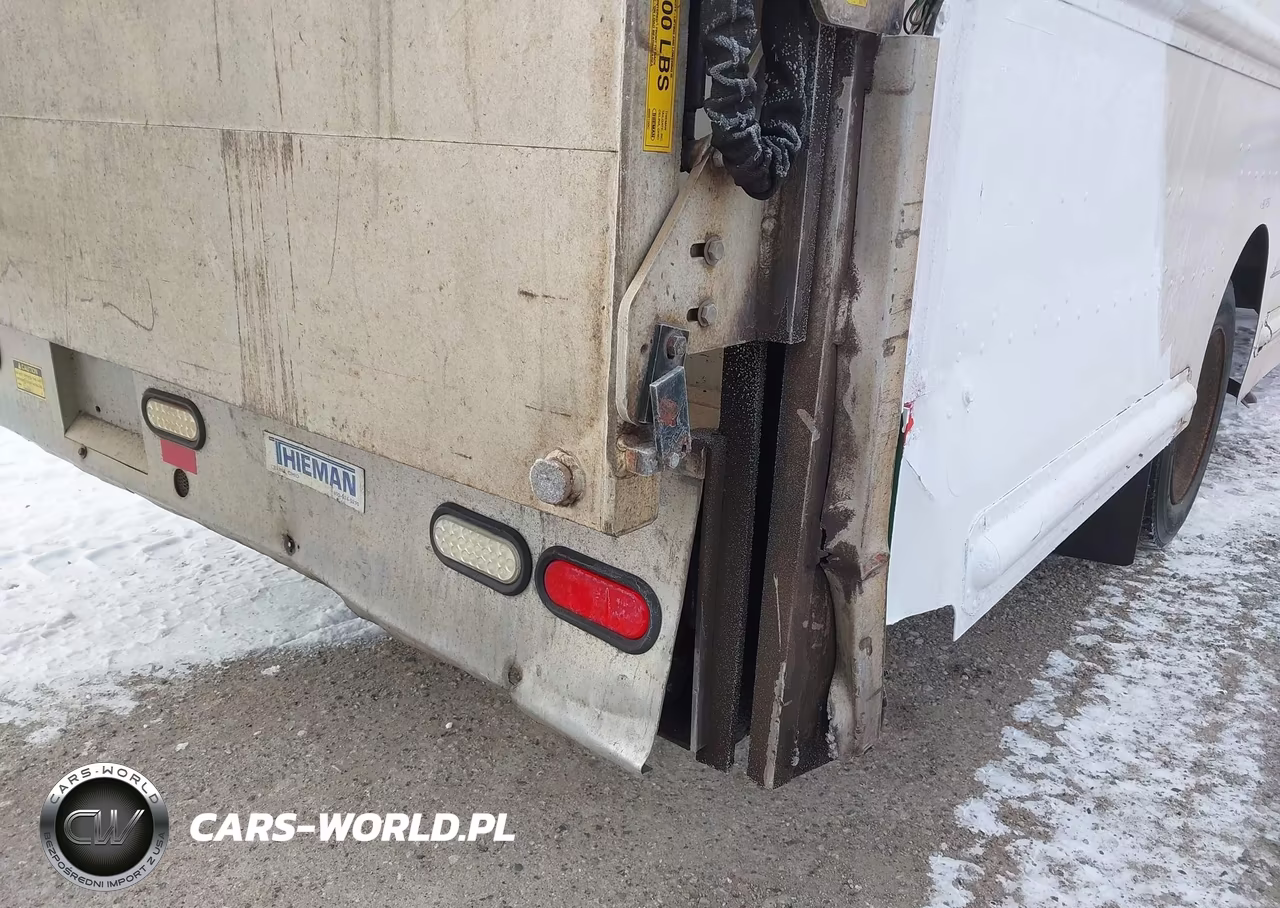 2010 Freightliner Chassis M Line Walk-In Van VIN:4UZAAPDU5ACAS1528 - 10