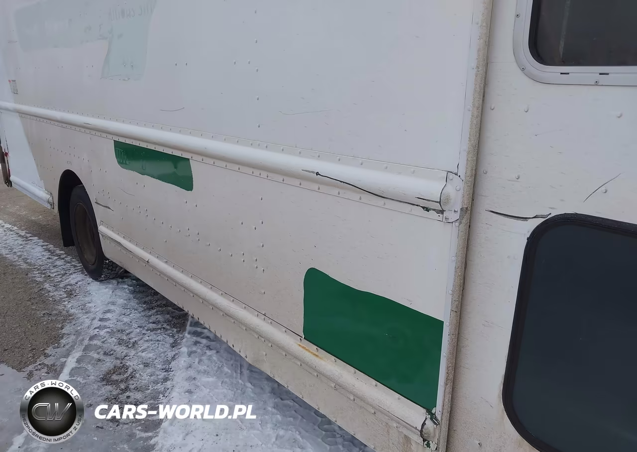 2010 Freightliner Chassis M Line Walk-In Van VIN:4UZAAPDU5ACAS1528 - 17