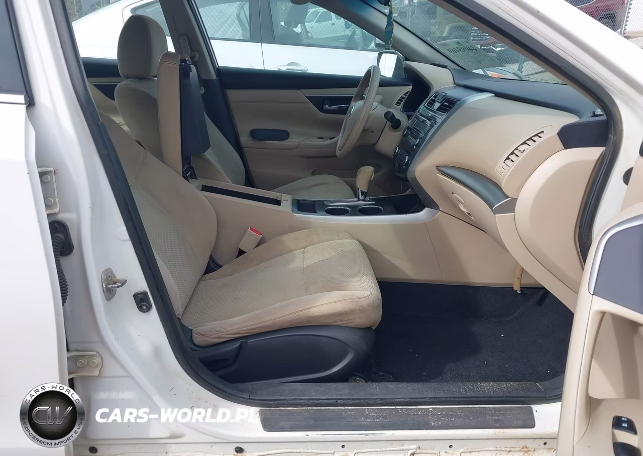 2015 Nissan Altima 2.5 S VIN:1N4AL3AP5FN864293 - 5