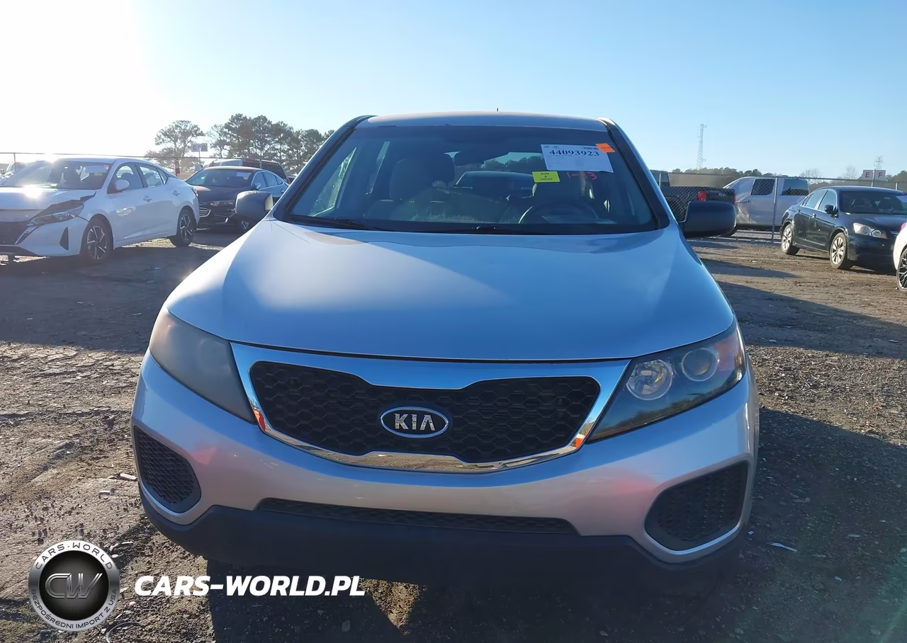 2011 Kia Sorento VIN:5XYKT3A10BG153015 - 13
