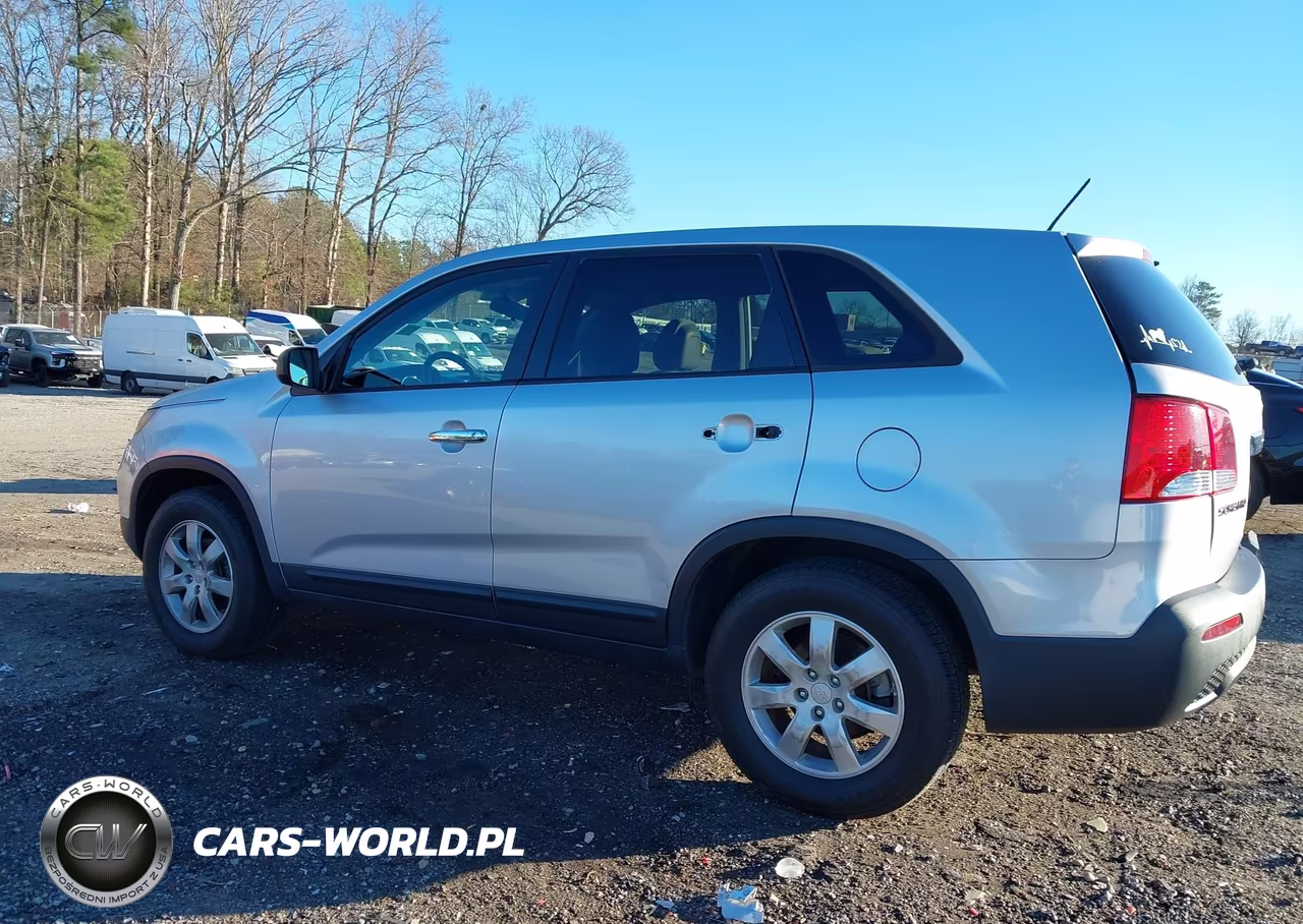 2011 Kia Sorento VIN:5XYKT3A10BG153015 - 15