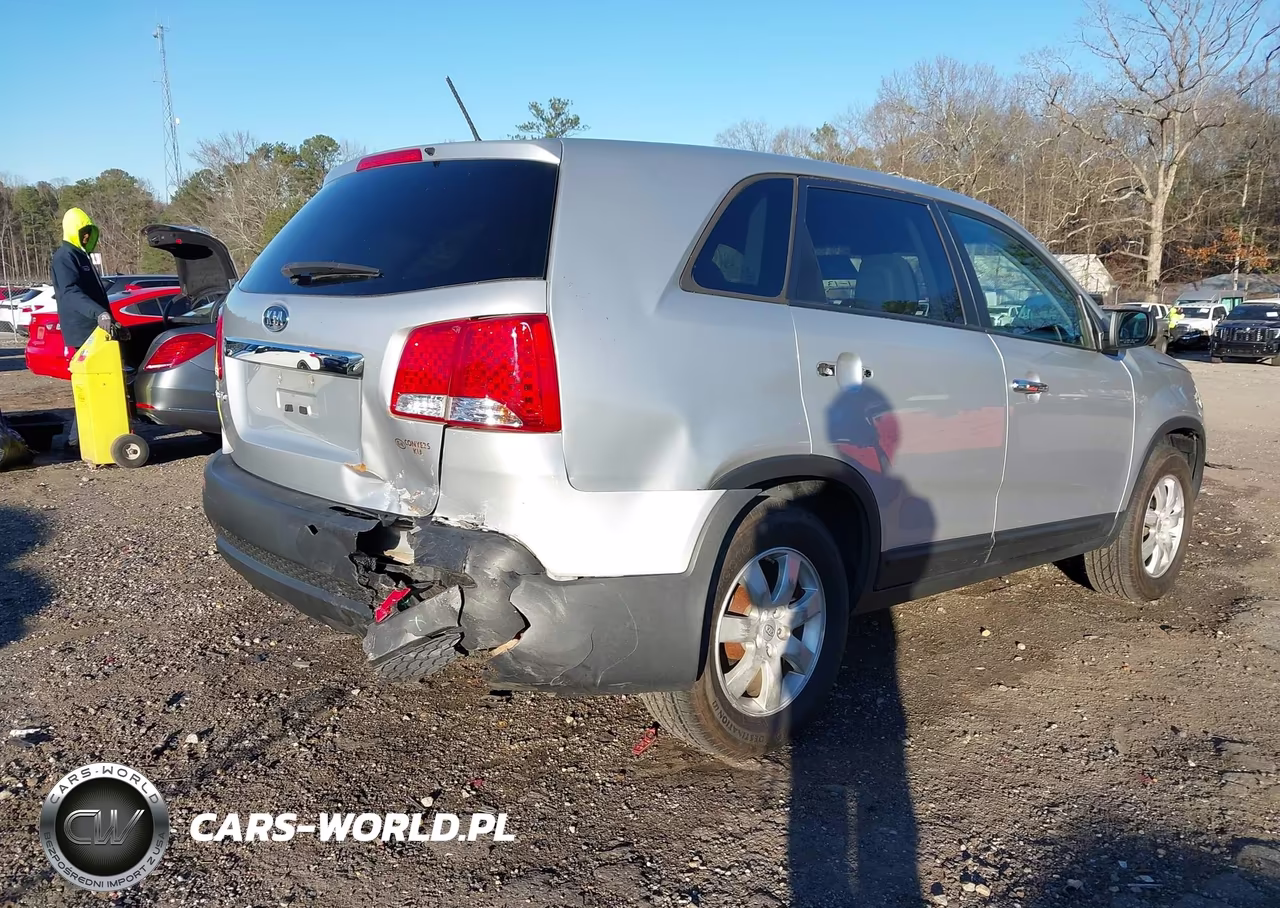 2011 Kia Sorento VIN:5XYKT3A10BG153015 - 6