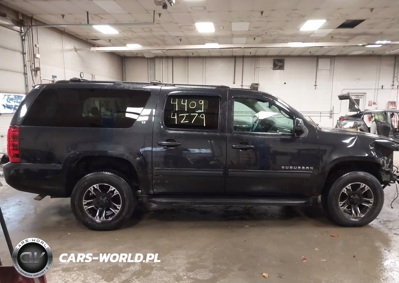 2013 Chevrolet Suburban 1500 Lt VIN:1GNSKJE79DR189903 - 14