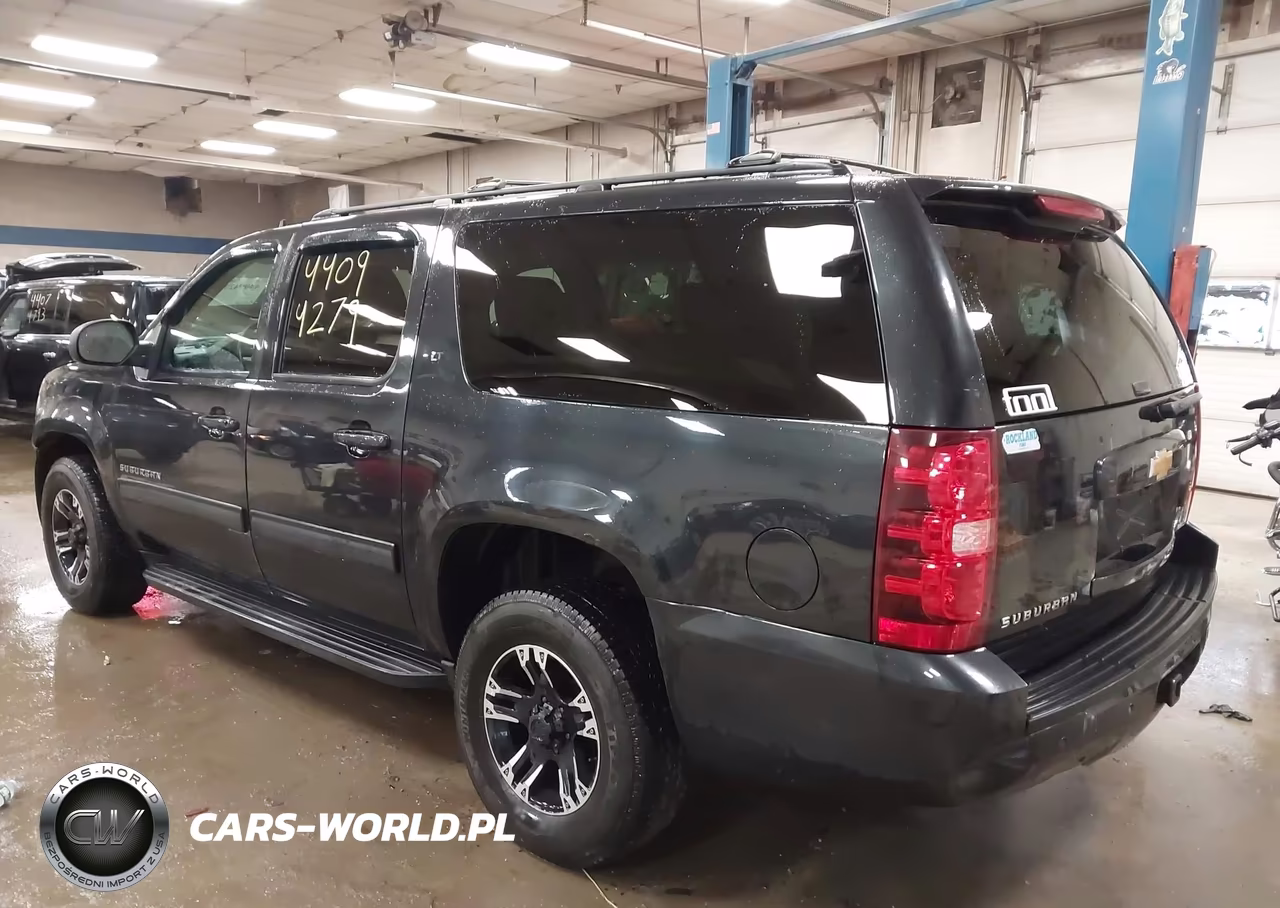 2013 Chevrolet Suburban 1500 Lt VIN:1GNSKJE79DR189903 - 3