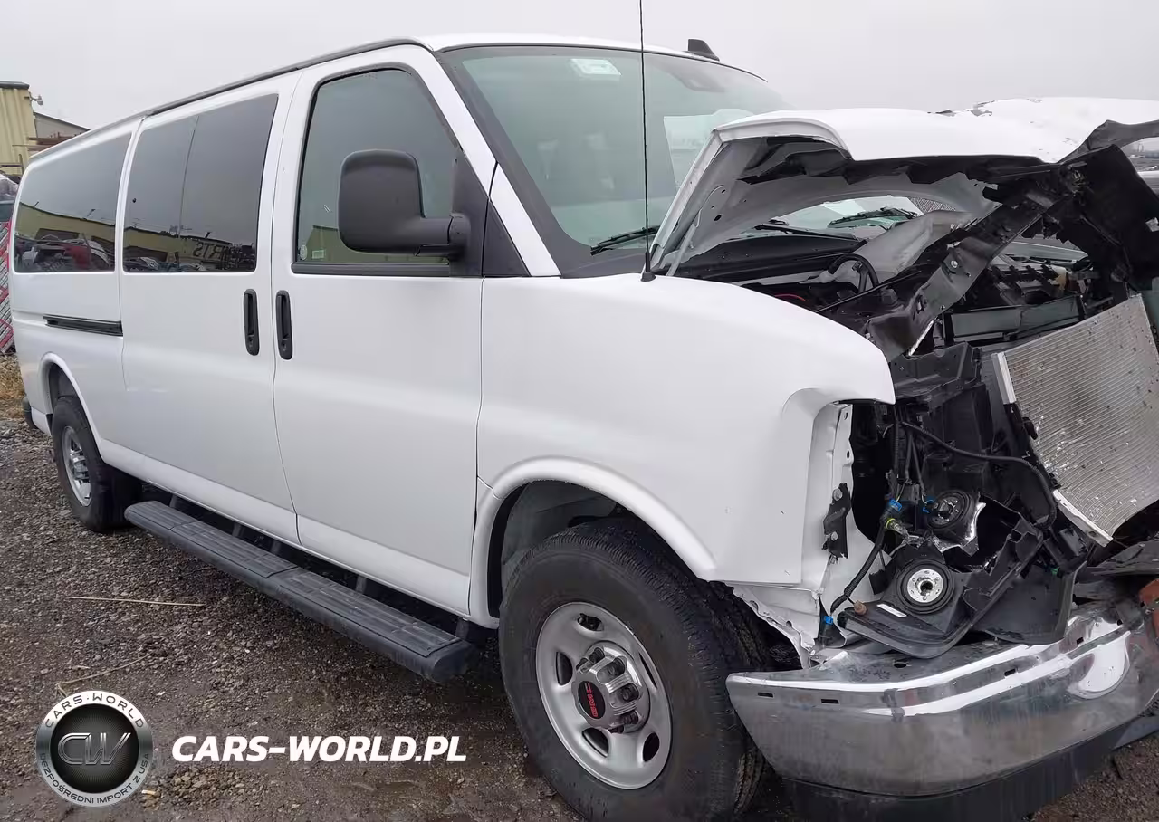 2025 GMC Savana Passenger Rwd 3500 Extended Wheelbase Lt