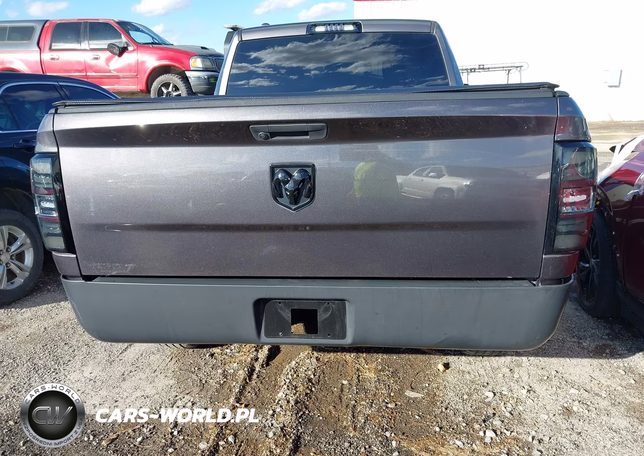 2019 Ram 1500 Classic Tradesman 4X2 6'4 Box VIN:1C6RR6FG0KS590560 - 17