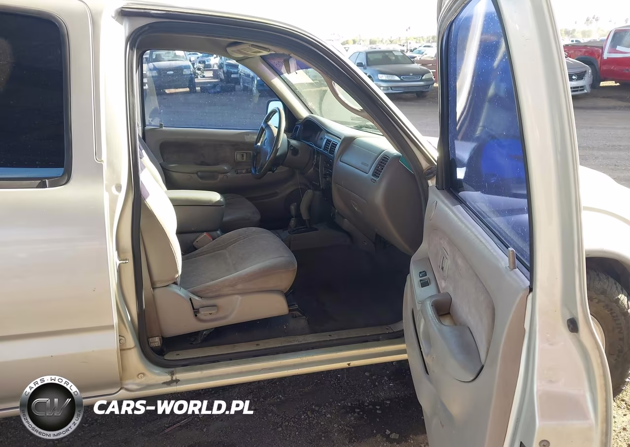 2001 Toyota Tacoma Base V6 VIN:5TEHN72NX1Z842724 - 5