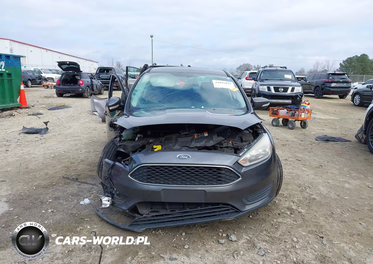 2017 Ford Focus Se VIN:1FADP3F20HL216860 - 12