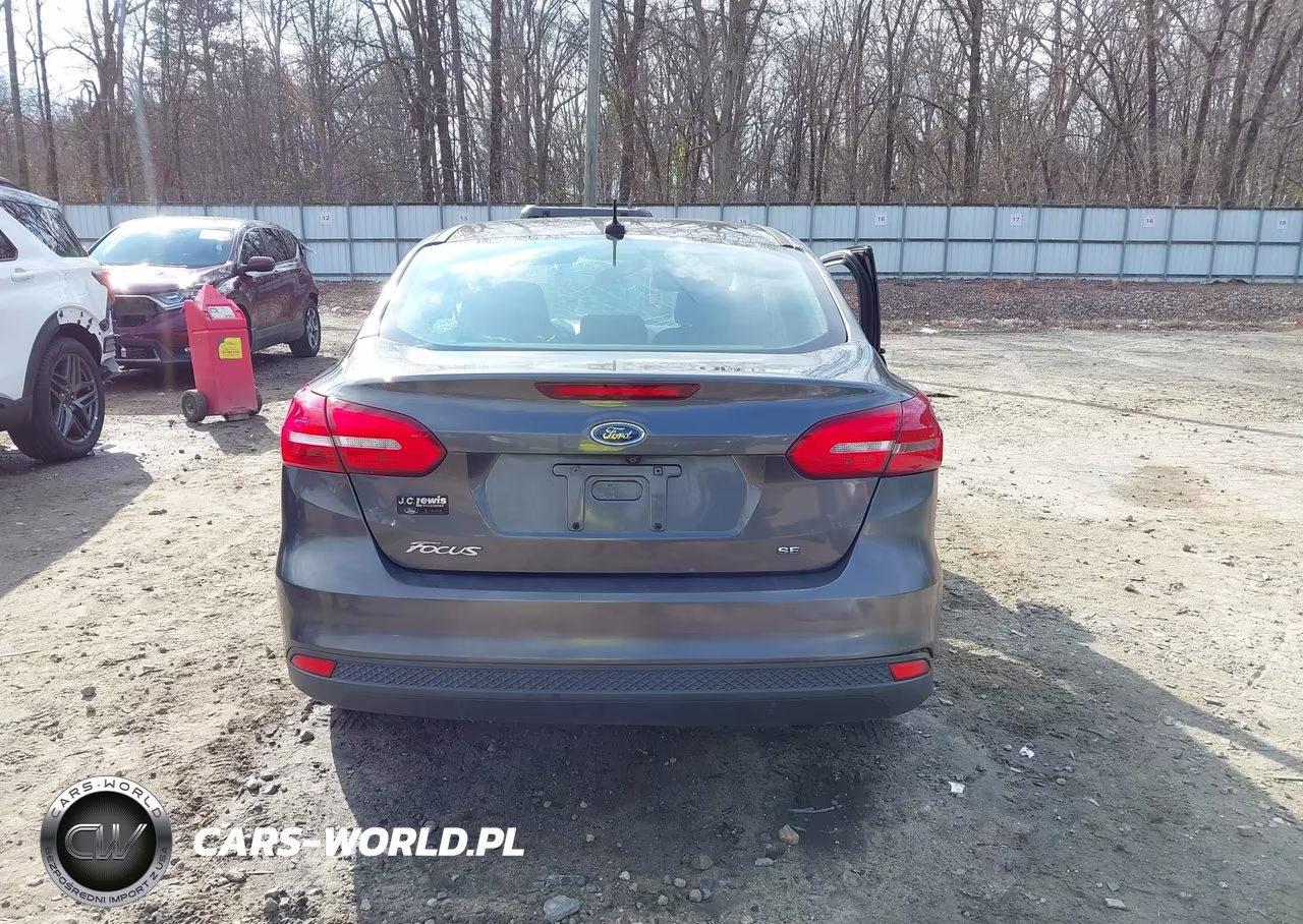 2017 Ford Focus Se VIN:1FADP3F20HL216860 - 16