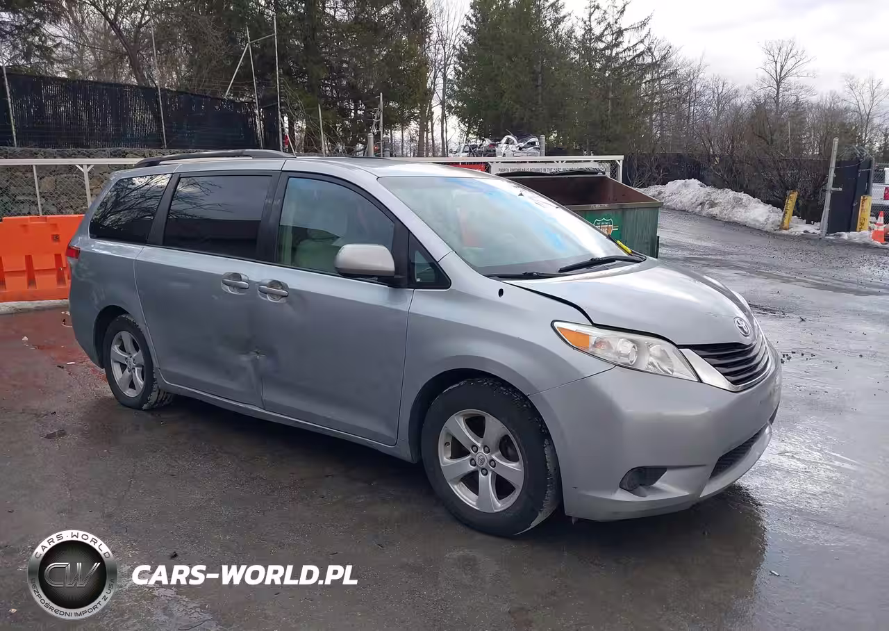 2011 Toyota Sienna Le V6