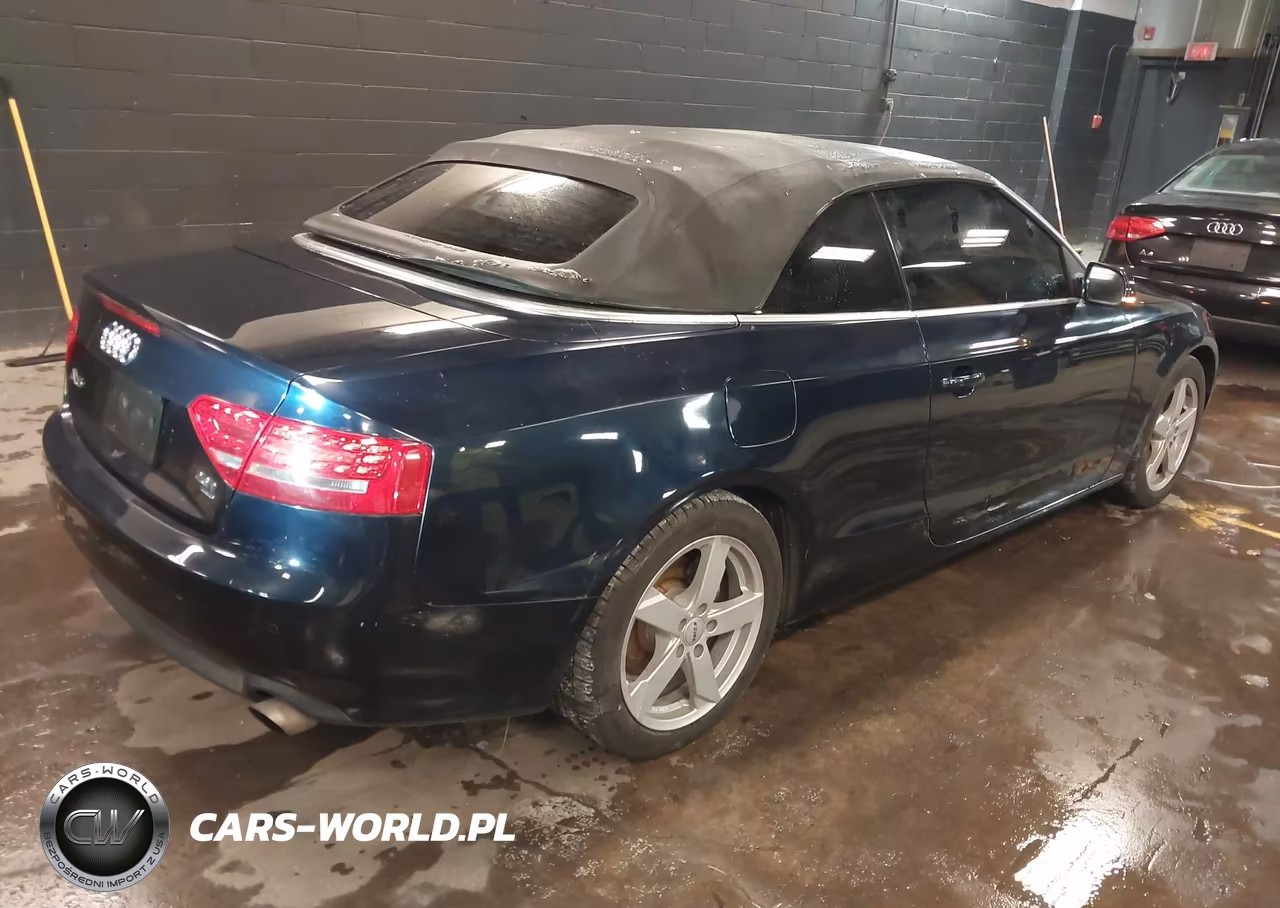 2010 Audi A5 2.0T Premium VIN:WAULFAFHXAN009756 - 4