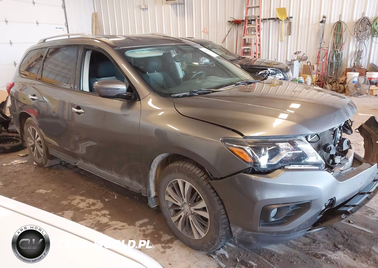 2017 Nissan Pathfinder Sv