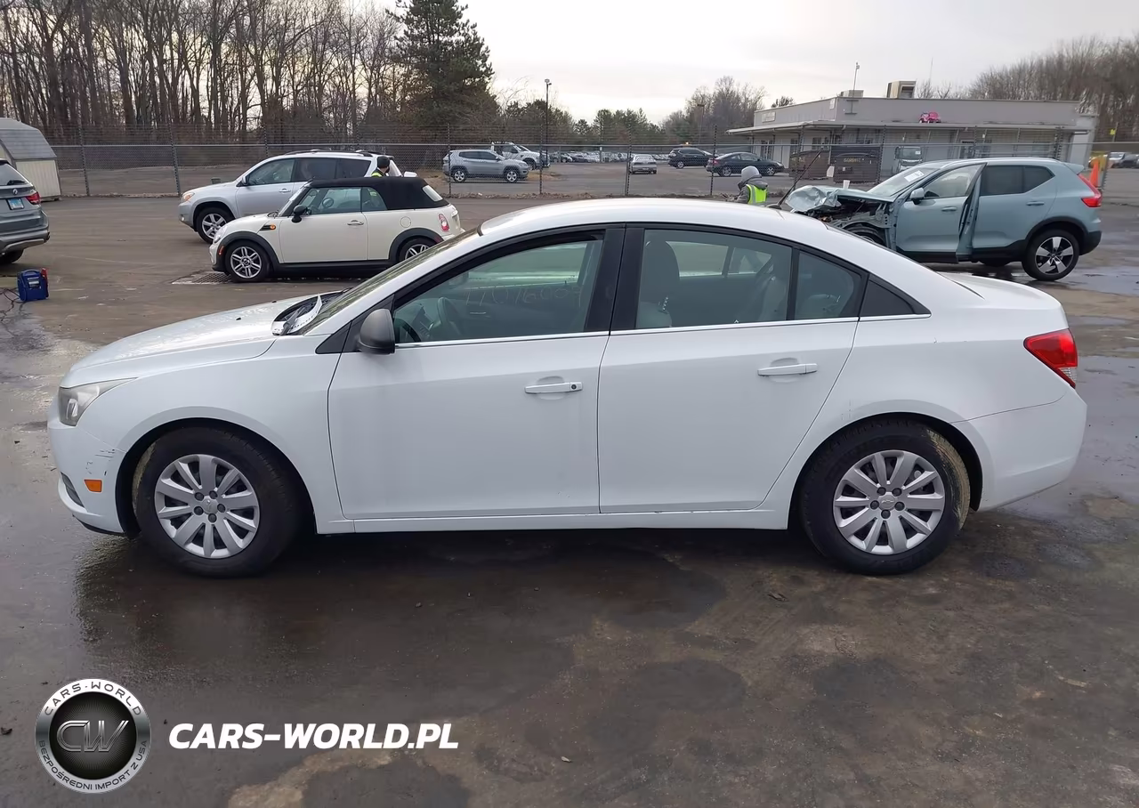 2011 Chevrolet Cruze Ls VIN:1G1PC5SHXB7247986 - 14