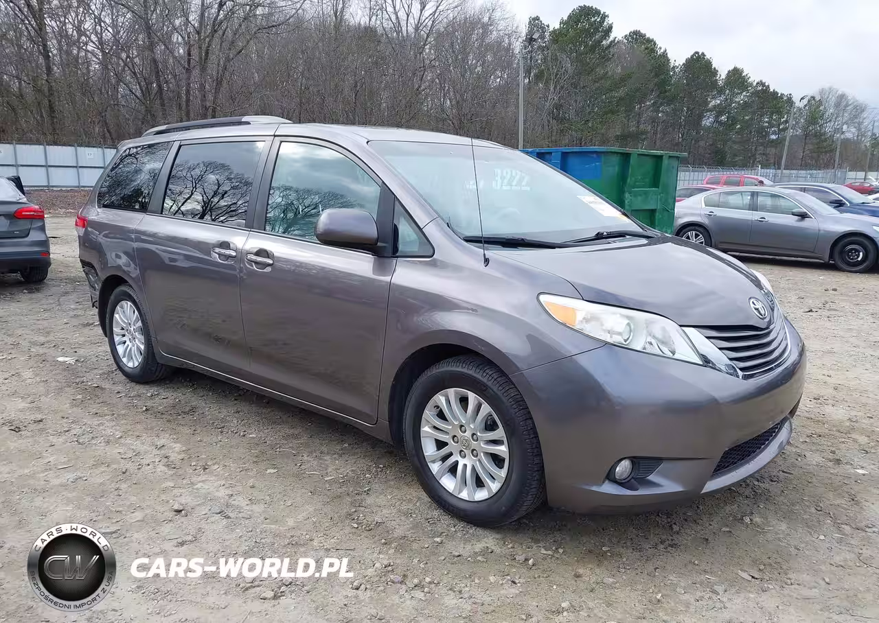 2014 Toyota Sienna Xle V6 8 Passenger