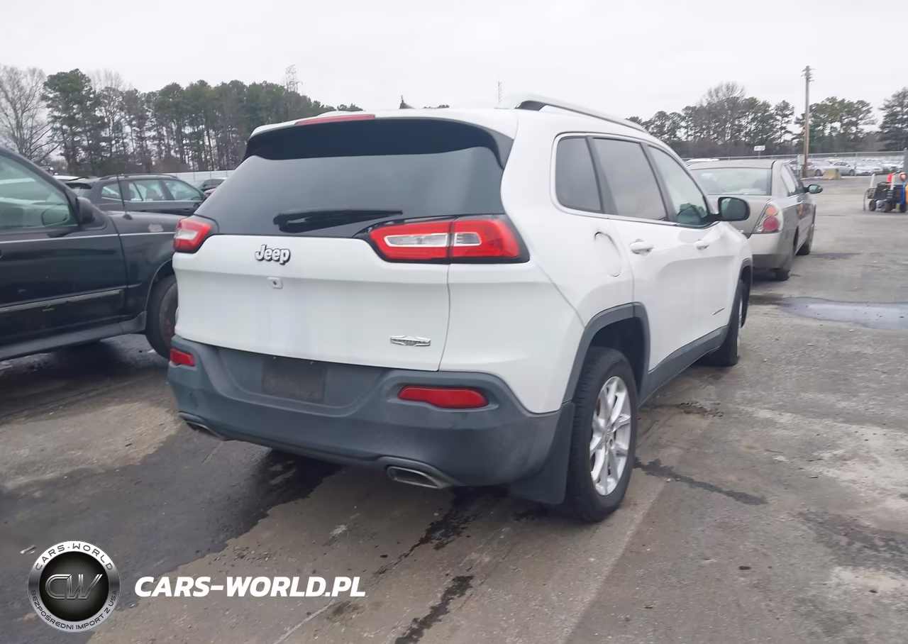 2016 Jeep Cherokee Latitude VIN:1C4PJLCS9GW107906 - 4