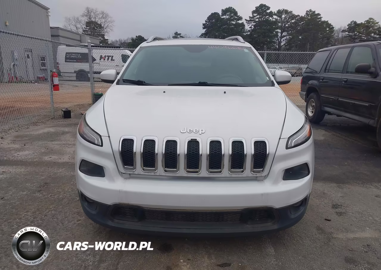 2016 Jeep Cherokee Latitude VIN:1C4PJLCS9GW107906 - 6