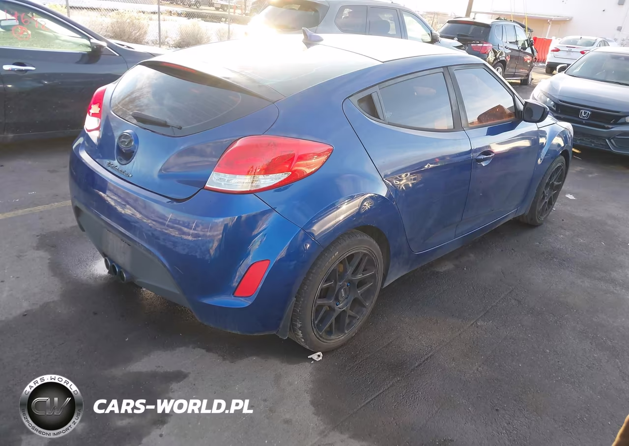 2016 Hyundai Veloster VIN:KMHTC6ADXGU289234 - 4
