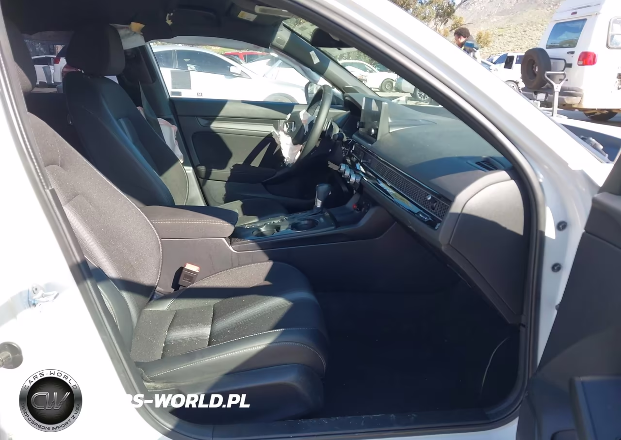 2024 Honda Civic Sport VIN:2HGFE2F5XRH594245 - 5