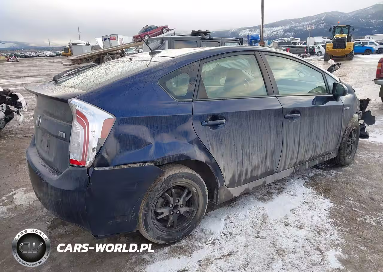 2015 Toyota Prius Four VIN:JTDKN3DUXF0413822 - 4