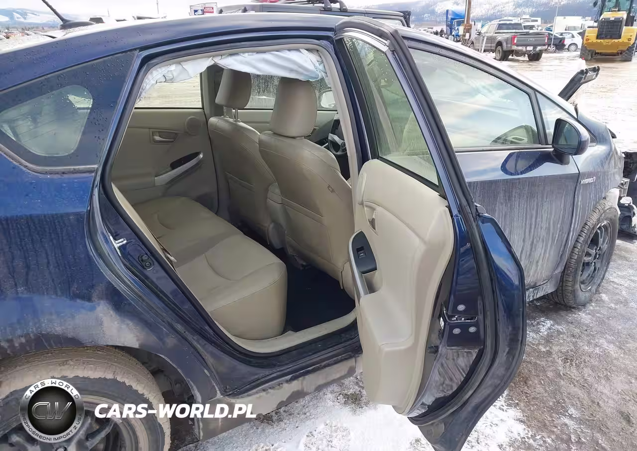 2015 Toyota Prius Four VIN:JTDKN3DUXF0413822 - 8