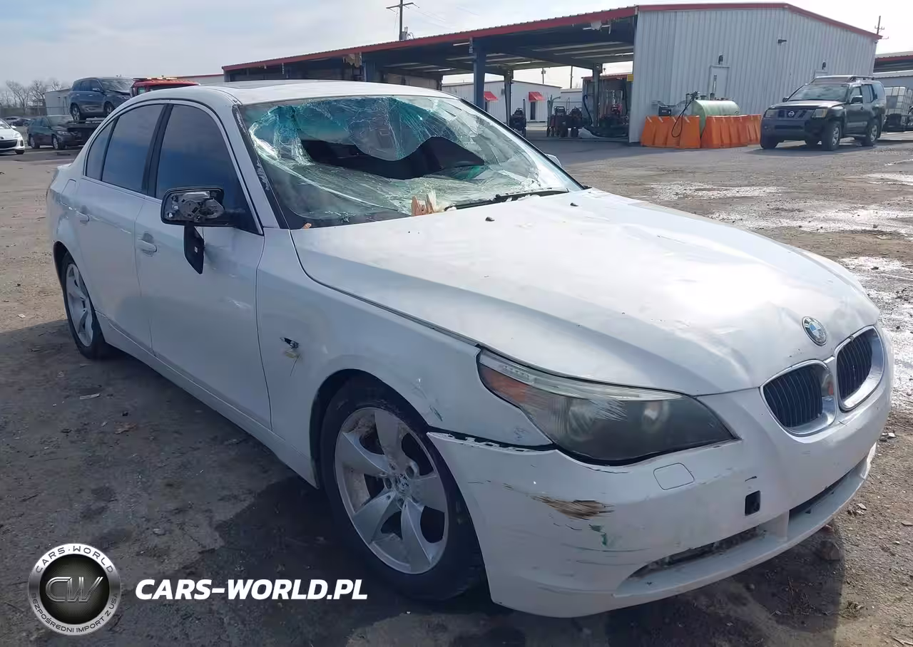 2004 BMW 530I