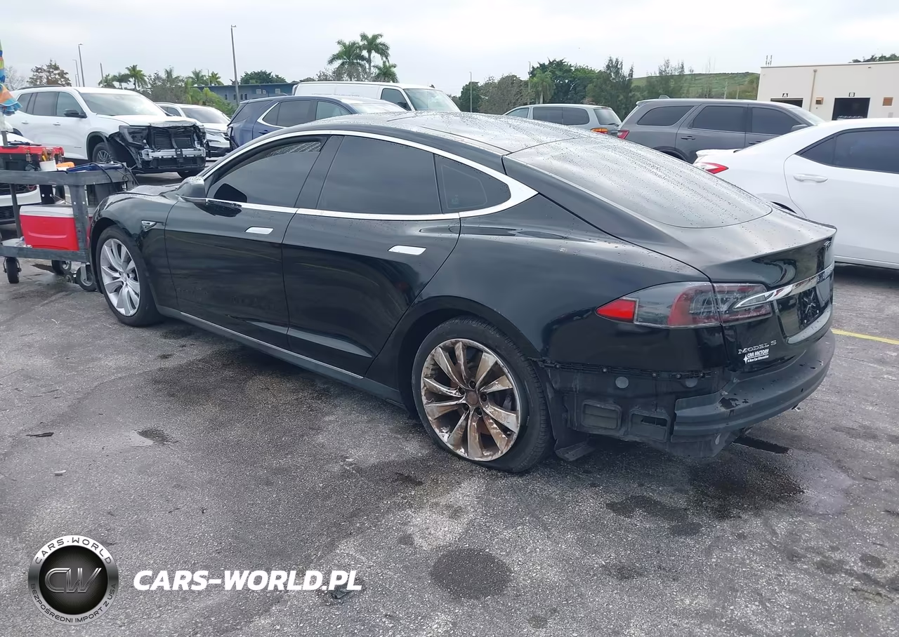 2013 Tesla Model S VIN:5YJSA1DN0DFP12081 - 3