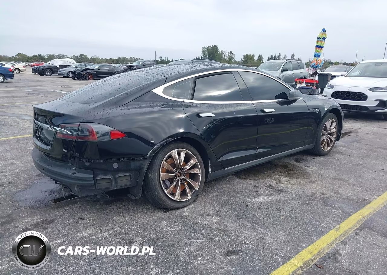 2013 Tesla Model S VIN:5YJSA1DN0DFP12081 - 4