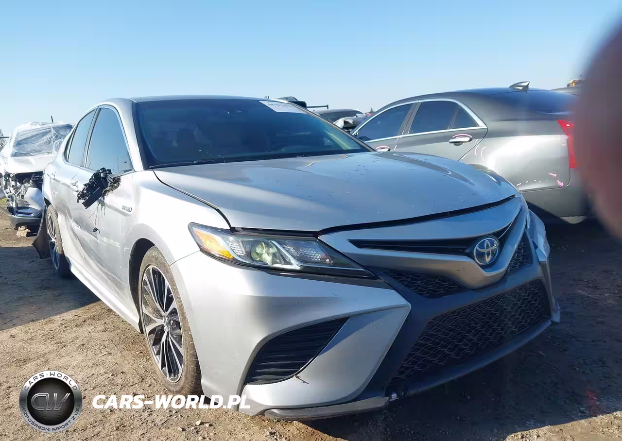 2018 Toyota Camry Hybrid Se